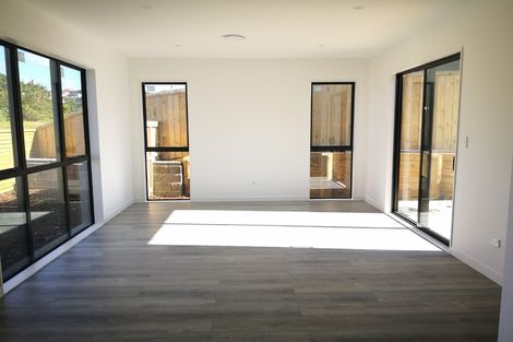 Photo of property in 135 Tiriwa Drive, Massey, Auckland, 0614