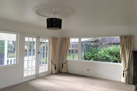 Photo of property in 16 Elmira Place, Browns Bay, Auckland, 0630