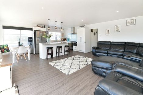 Photo of property in 10 Everard Avenue, Army Bay, Whangaparaoa, 0930