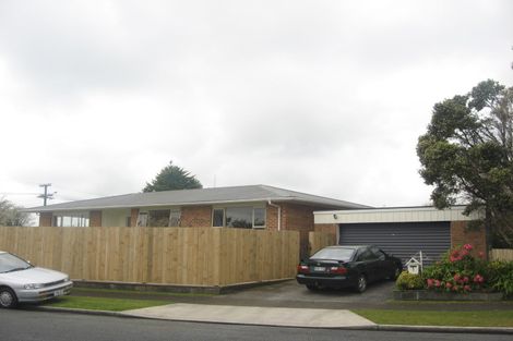 Photo of property in 1 Manu Crescent, Upper Vogeltown, New Plymouth, 4310