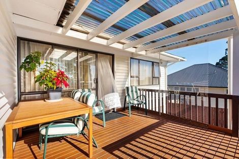 Photo of property in 1/81 Awaroa Road, Sunnyvale, Auckland, 0612