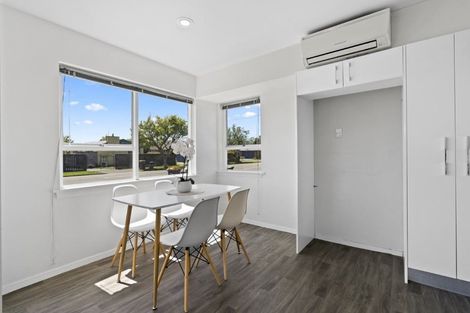 Photo of property in 84 Farquhars Road, Redwood, Christchurch, 8051