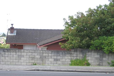 Photo of property in 79 Sunset Road, Totara Vale, Auckland, 0632