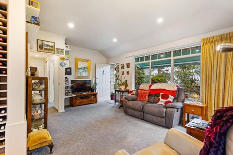 Photo of property in 23 Regents Park Place, Westgate, Auckland, 0614