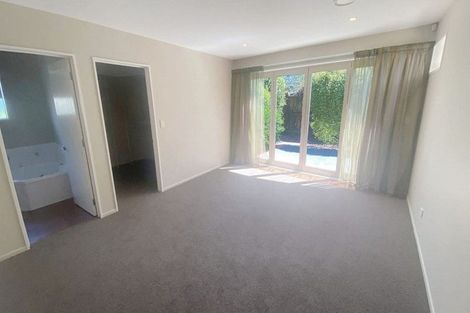 Photo of property in 84 Bowhill Road, New Brighton, Christchurch, 8083