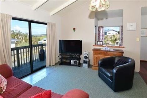 Photo of property in 3 Brigitte View, Snells Beach, 0920