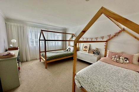 Photo of property in 19 Kukuwai Avenue, Red Beach, 0932