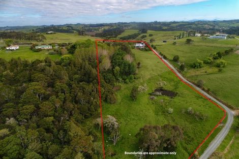 Photo of property in 221 Pahi Road, Pahi, Paparoa, 0571