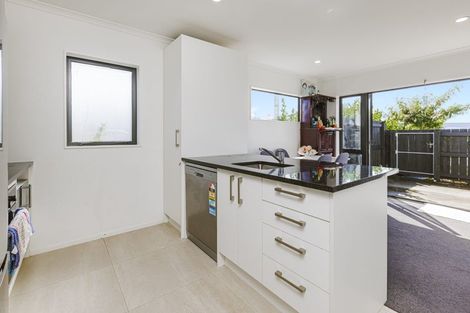 Photo of property in 11 Beardmore Lane, Papakura, 2110