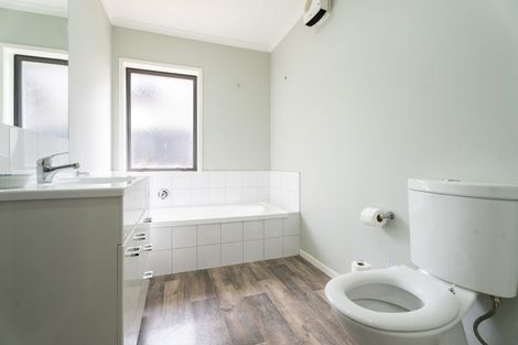 Photo of property in 36 Turriff Crescent, Kenepuru, Porirua, 5022