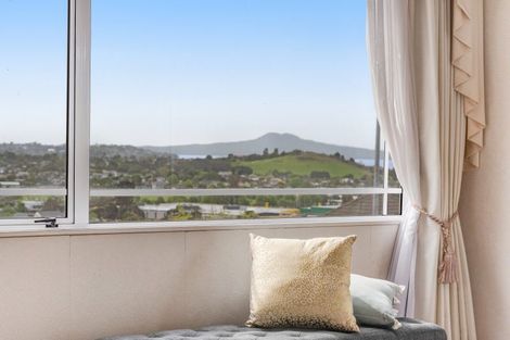 Photo of property in 35 Mccahill Views, Botany Downs, Auckland, 2010