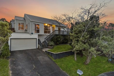 Photo of property in 2/9 Lynngate Place, Hillcrest, Auckland, 0627