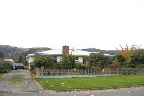 Photo of property in 22 Durham Street, Tapanui, 9522