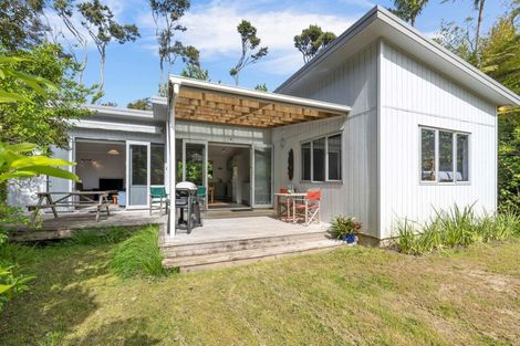 Photo of property in 105 Bays Road, Orere Point, 2585