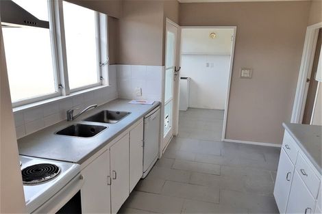 Photo of property in 81 Lauderdale Road, Birkdale, Auckland, 0626