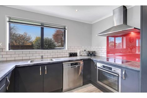 Photo of property in 17 Buckleys Road, Rangiora, 7400