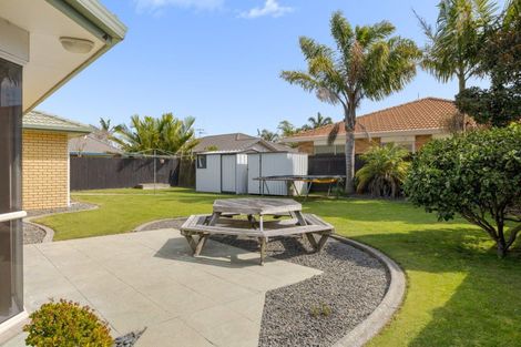 Photo of property in 16 Sandhurst Drive, Papamoa Beach, Papamoa, 3118