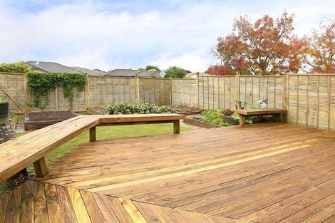Photo of property in 1 Braestar Court, Henderson, Auckland, 0612