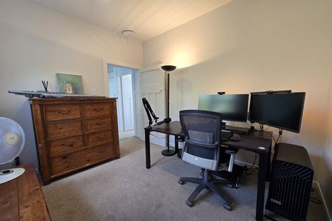 Photo of property in 1 Barretts Way, Miramar, Wellington, 6022