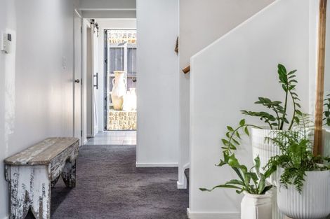 Photo of property in 16a Valley Road, Browns Bay, Auckland, 0630