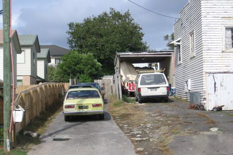 Photo of property in 1/7 Blacklock Avenue, Henderson, Auckland, 0612