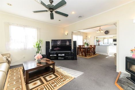 Photo of property in 36 Forest Hill Road, Henderson, Auckland, 0612