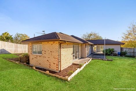 Photo of property in 6 Bibury Avenue, Henderson, Auckland, 0612