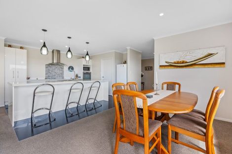 Photo of property in 10 Ta Paora Drive, Bell Block, New Plymouth, 4312