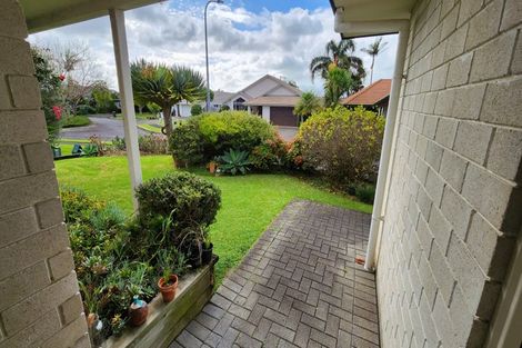 Photo of property in 1/12 Yarlside Place, Northpark, Auckland, 2013