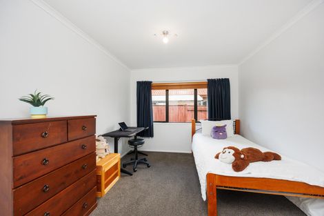 Photo of property in 197 Ruapehu Drive, Fitzherbert, Palmerston North, 4410