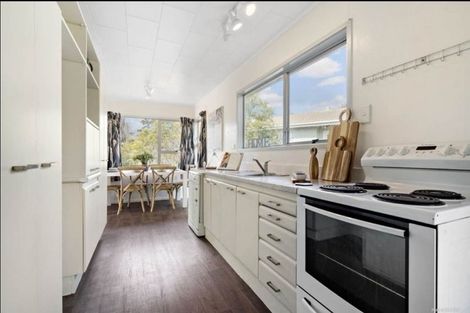 Photo of property in 43 Reynella Drive, Massey, Auckland, 0614