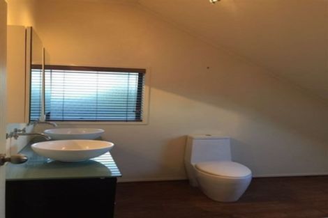 Photo of property in 132 Manuka Road, Bayview, Auckland, 0629