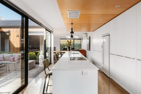 Photo of property in 25 Burrows Street, Tauranga South, Tauranga, 3112