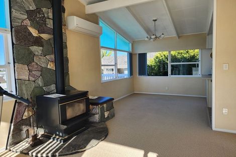 Photo of property in 24 Megan Avenue, Pakuranga Heights, Auckland, 2010
