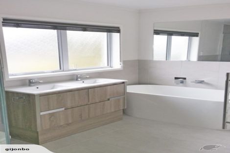 Photo of property in 12 Phillipa Place, Browns Bay, Auckland, 0630