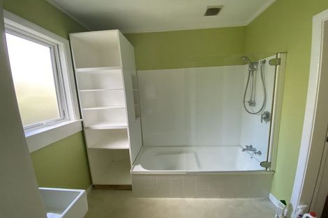 Photo of property in 21 Mexted Terrace, Tawa, Wellington, 5028