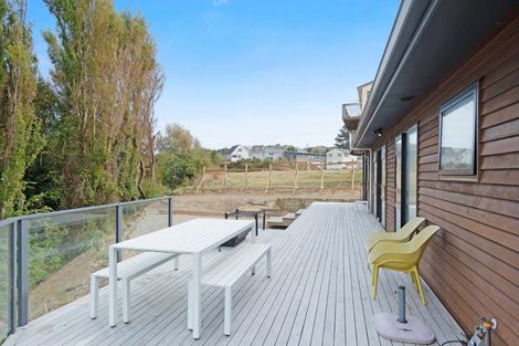 Photo of property in 44 Morere Street, Titahi Bay, Porirua, 5022