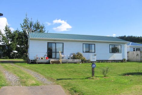 Photo of property in 112 Everitt Crescent, Whangamata, 3620