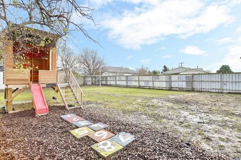 Photo of property in 28 Douglas Road, Amberley, 7410