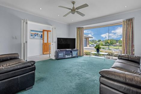Photo of property in 41 Chadlington Avenue, Henderson, Auckland, 0612