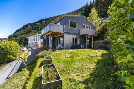 Photo of property in 59 Dart Place, Fernhill, Queenstown, 9300