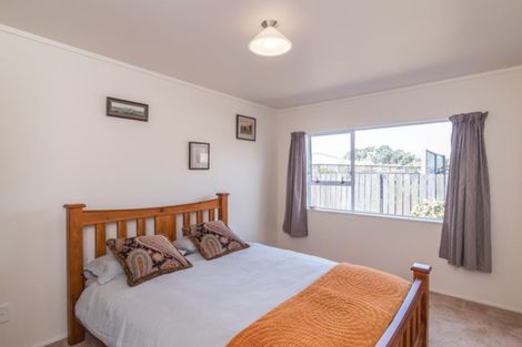 Photo of property in 16 Manly Garden, Paraparaumu Beach, Paraparaumu, 5032