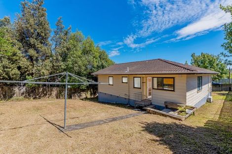 Photo of property in 6 Holmes Drive South, West Harbour, Auckland, 0618