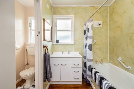 Photo of property in 27 Brooklyn Road, Carterton, 5713