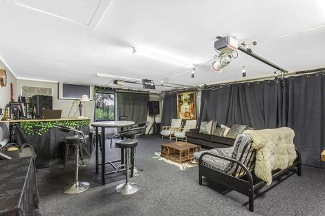 Photo of property in 260 Outram-mosgiel Road, North Taieri, Outram, 9073