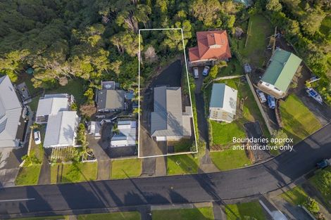 Photo of property in 8 Rimu Street, Whitianga, 3510