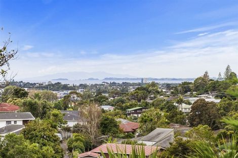 Photo of property in 24 Greendale Spur, Glenfield, Auckland, 0629