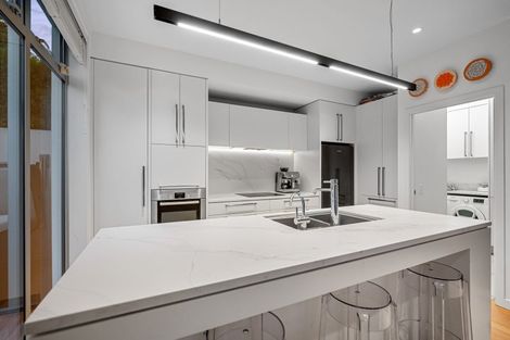 Photo of property in 8 Sylvan Park Avenue, Milford, Auckland, 0620