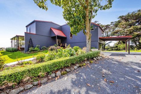 Photo of property in 215 Cowling Road, Hurdon, New Plymouth, 4371