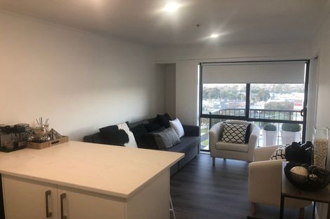 Photo of property in The Rennaissance, 12h/18 Ronwood Avenue, Manukau, Auckland, 2104